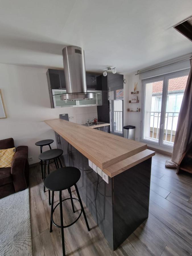 Duplex 40M2 Cocooning Coeur De Ville Avec Parking Neauphle-le-Chateau Ngoại thất bức ảnh